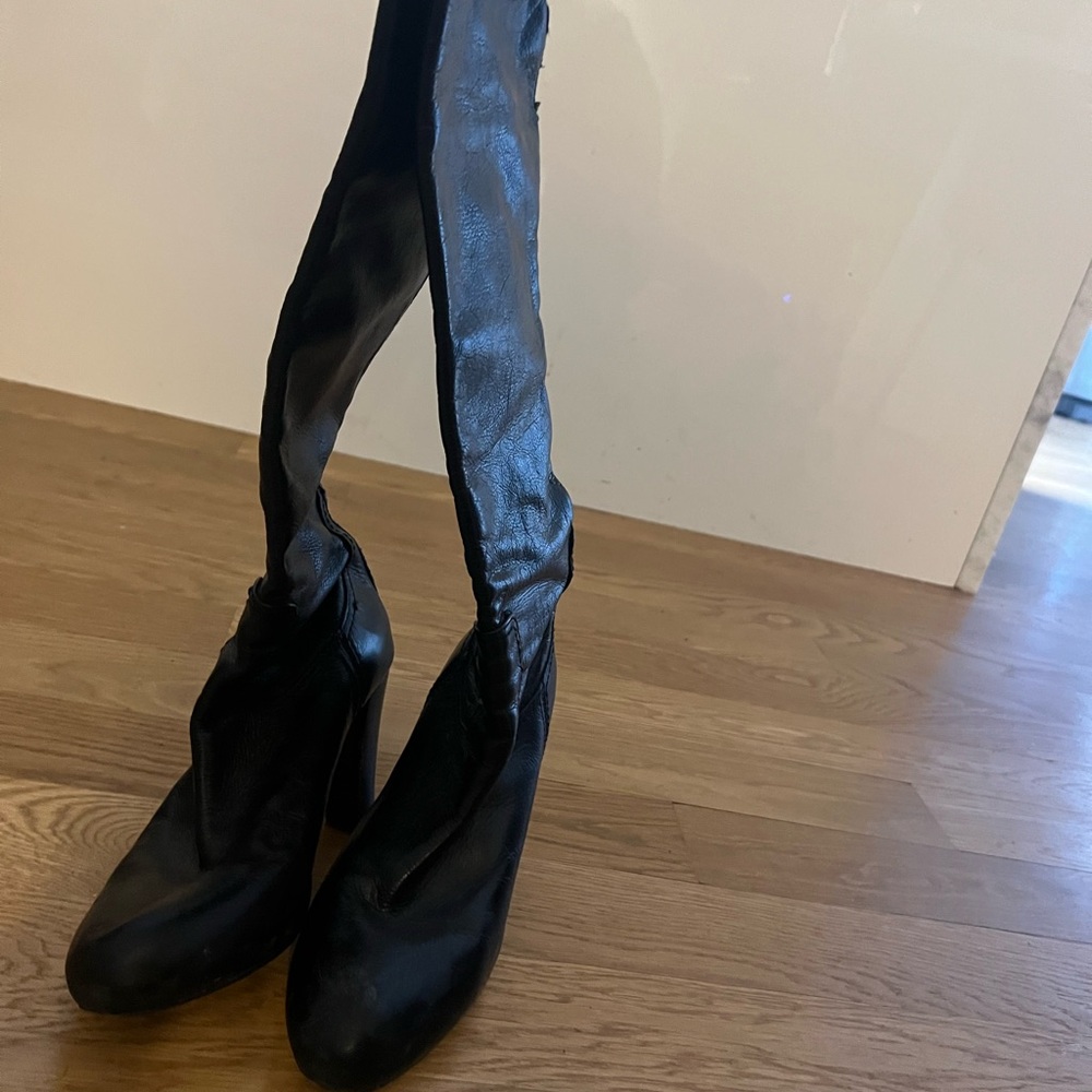 Frye Black Knee High Heeled Boots